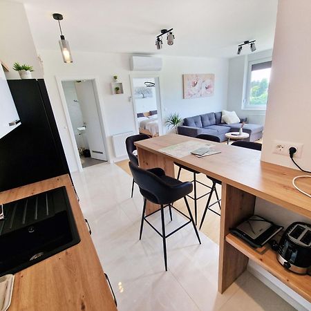 Apartment Queen Karlovac Eksteriør billede