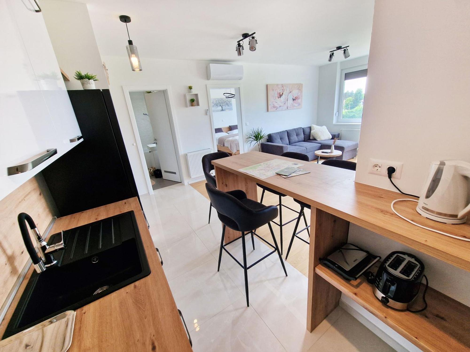 Apartment Queen Karlovac Eksteriør billede